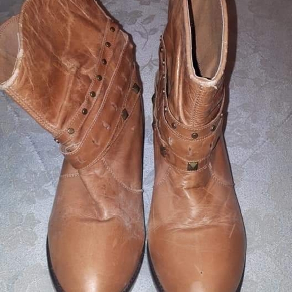 Boots - Picture 2 of 2